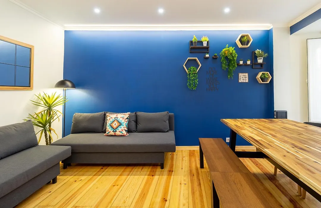 Diario De Noticias By Central Hill Apartments-1